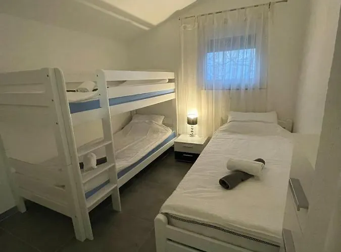 Apartman Appartma Robert Ii *