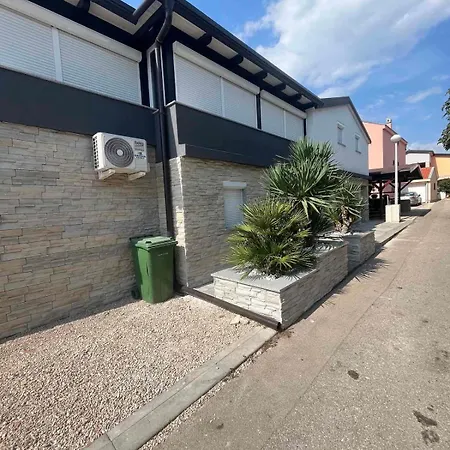 Appartma Robert Ii Daire Vir