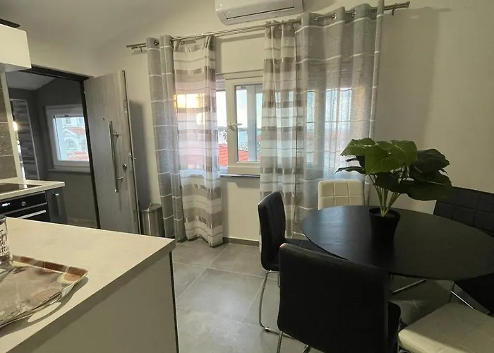 Appartma Robert Ii Apartment